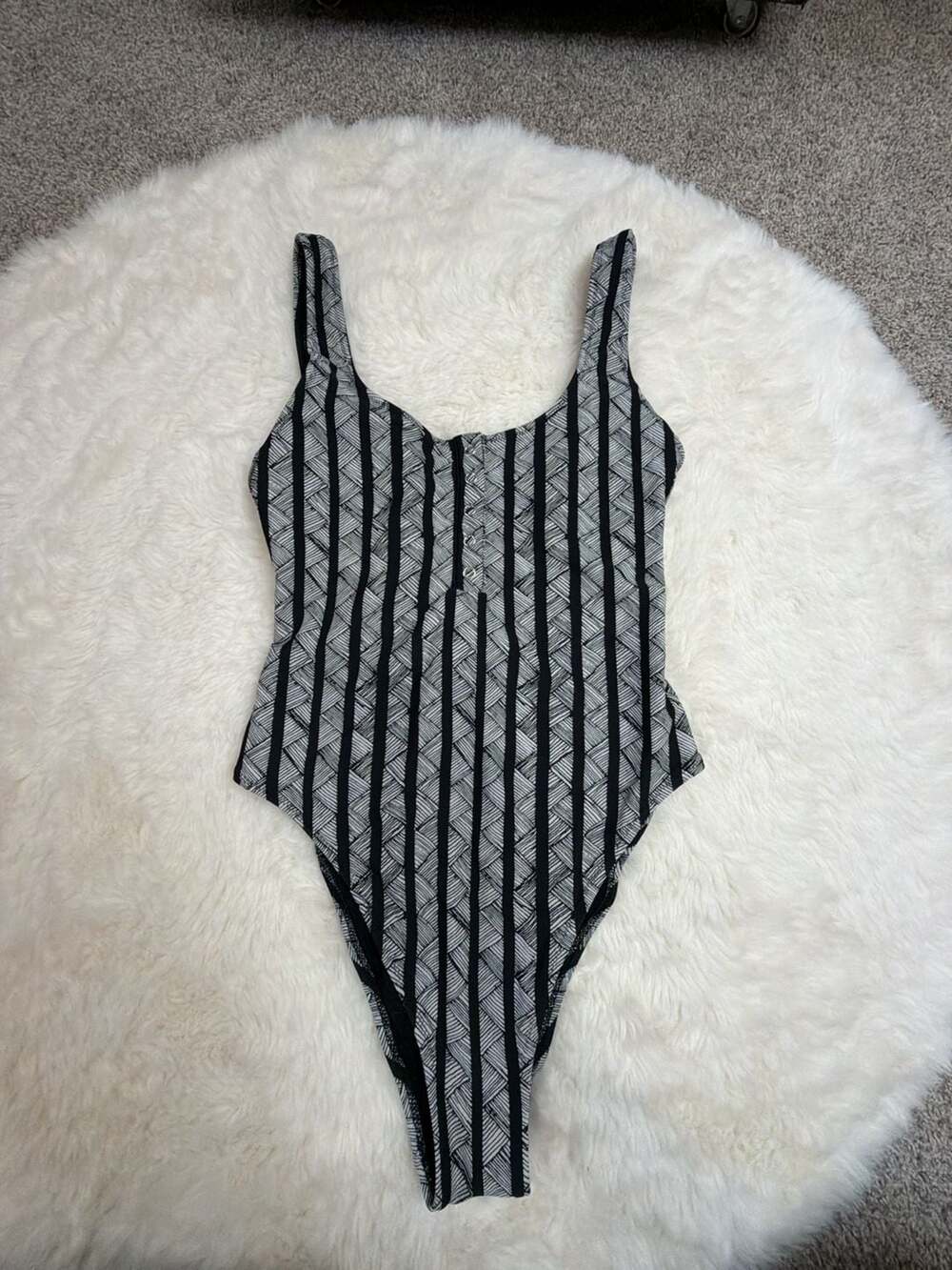 Aerie Black and White Patterned One Piece Swimsuit Size S